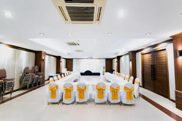 Sarita Cha Let And Spa Praia de Jomtien Exterior foto